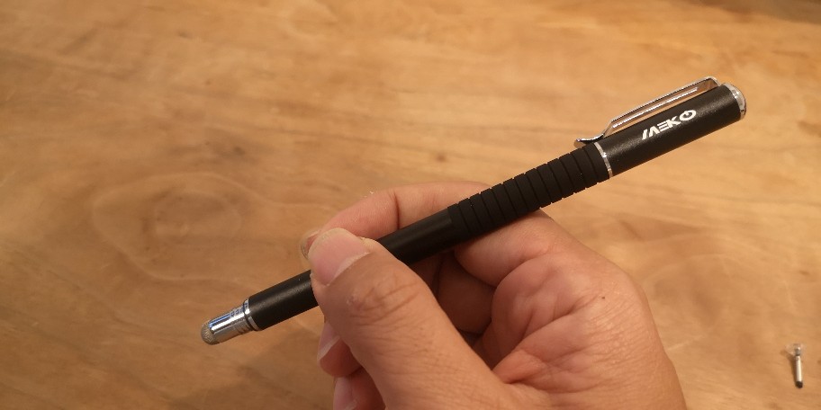 amazonで激安で買えるMEKOスタイラスタッチペン（スマホをメモ帳にできる電子ペン）１